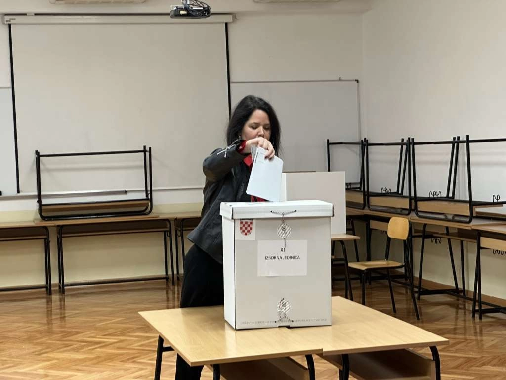 Izbori za Hrvatski sabor: U BiH do 11.30 sati glasovalo 18.285 birača